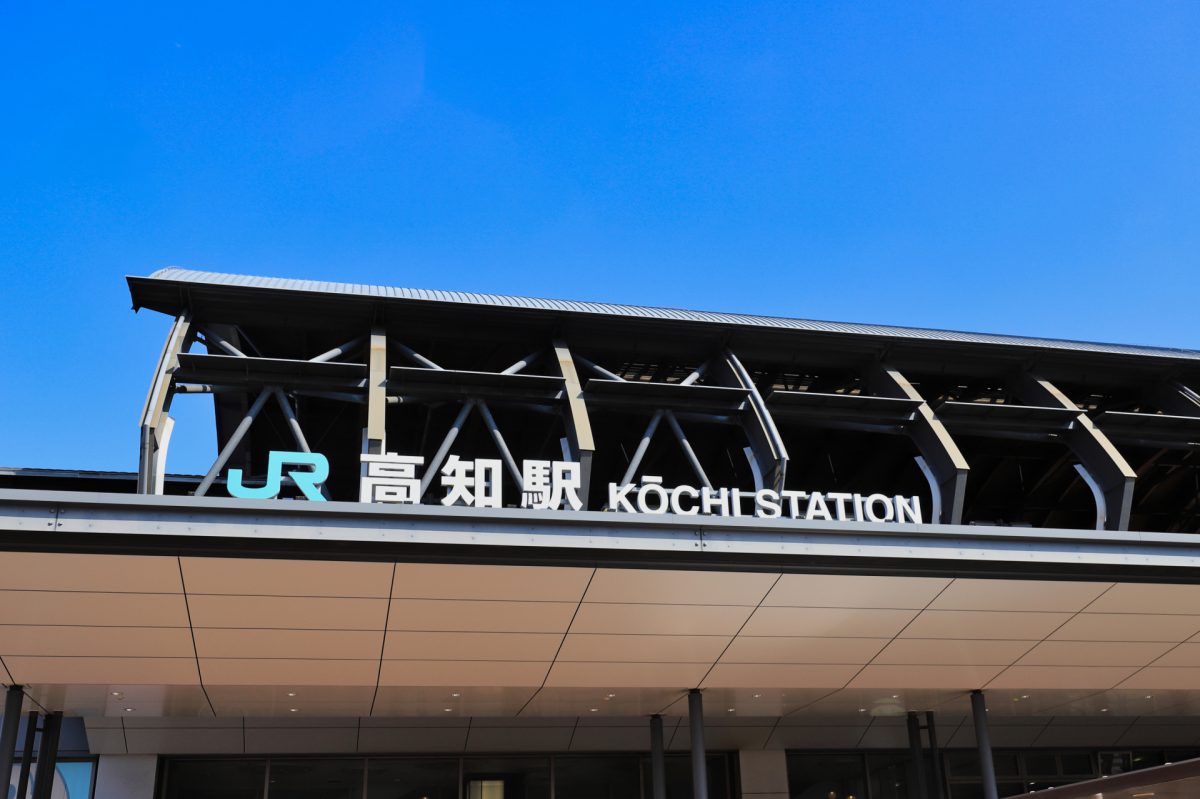 NHK NEWS WEBより、高知市のプレミアム付き理美容クーポン券について